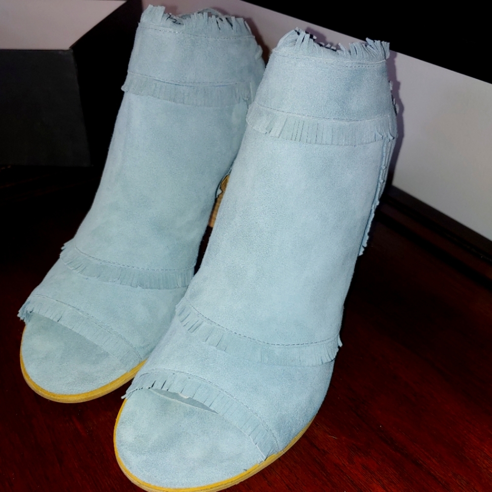 Women's light blue suede Silent D sandal